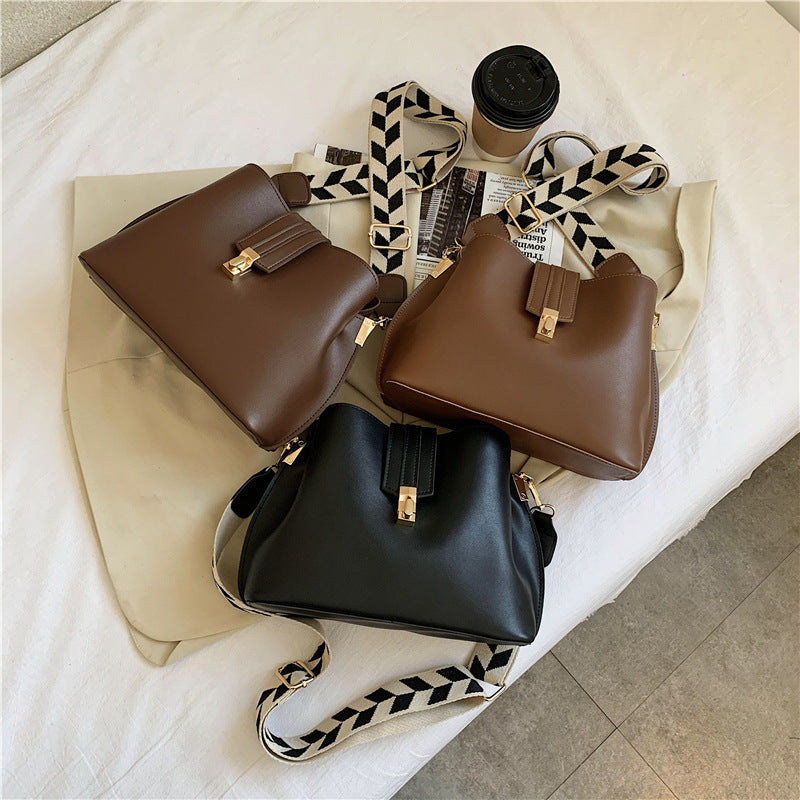 Luna Bucket Bag