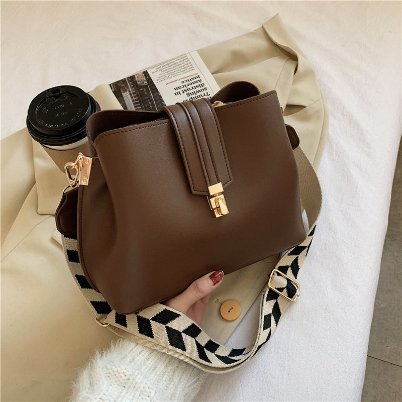 Luna Bucket Bag