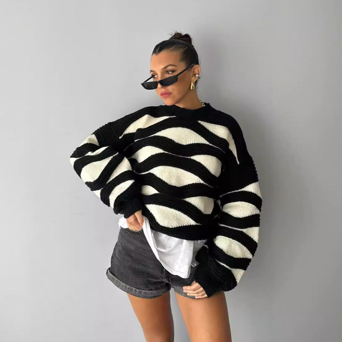 Bold Contrast Pullover