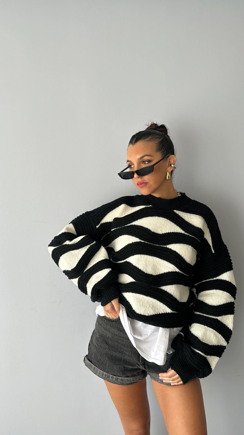 Bold Contrast Pullover