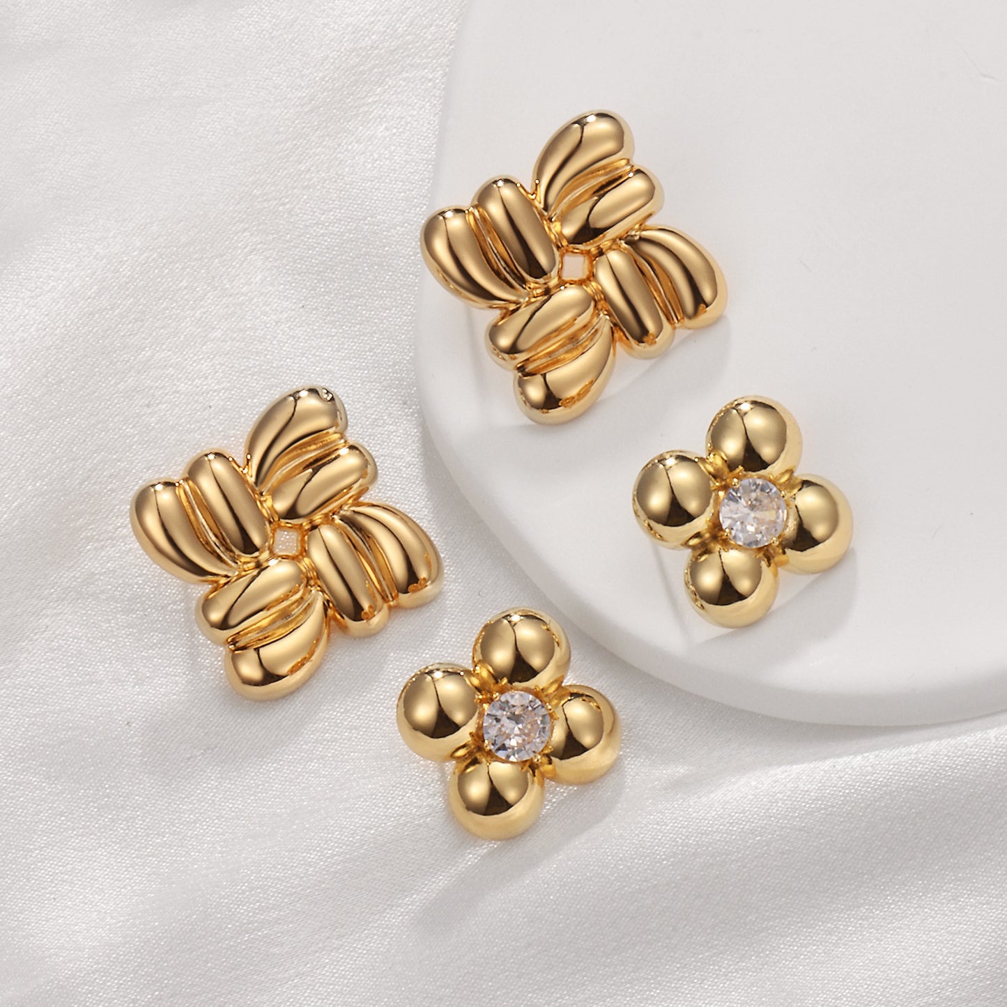 Aurelia Gold Studs